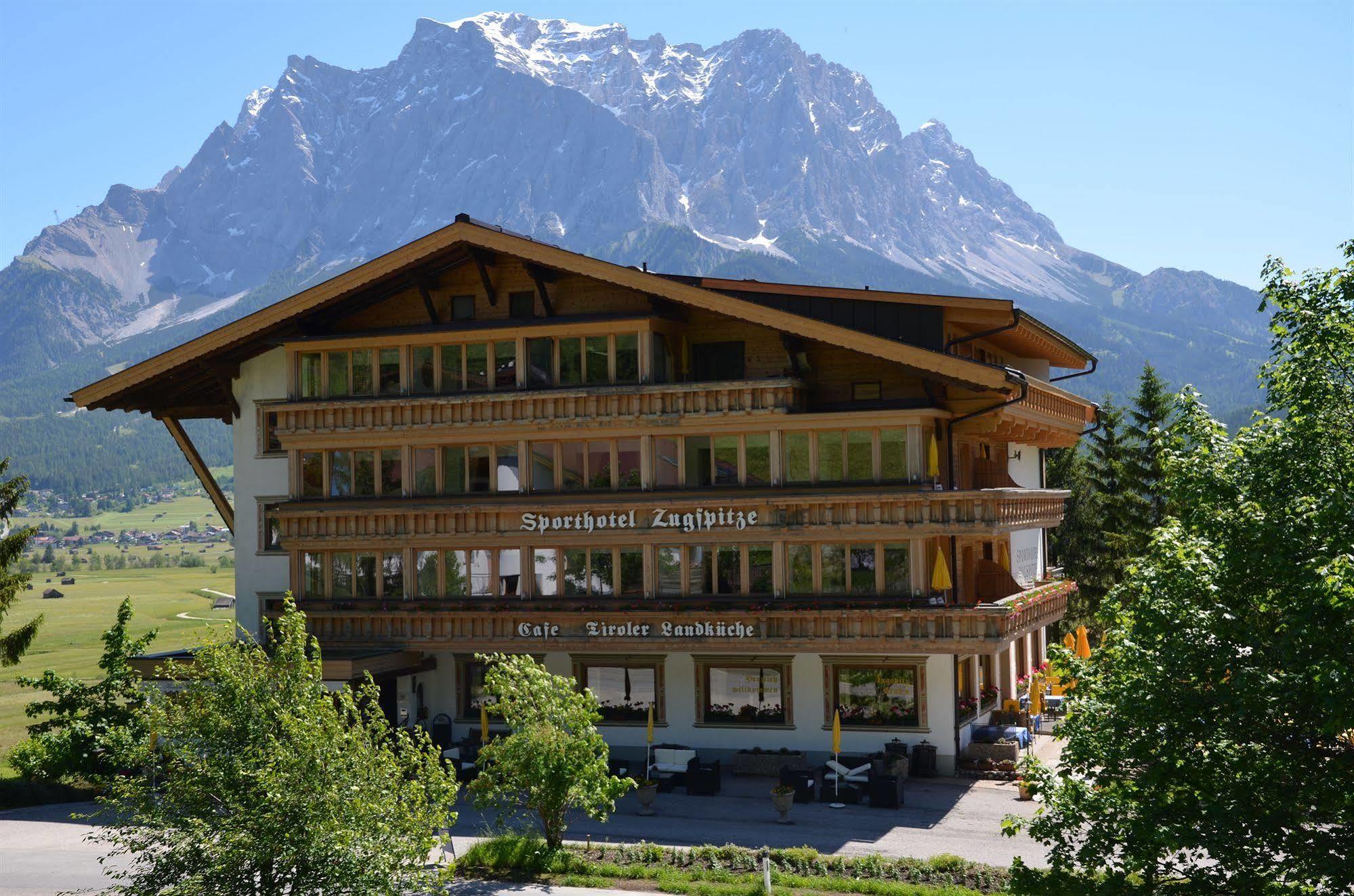 Sporthotel Zugspitze Lermoos Exterior foto