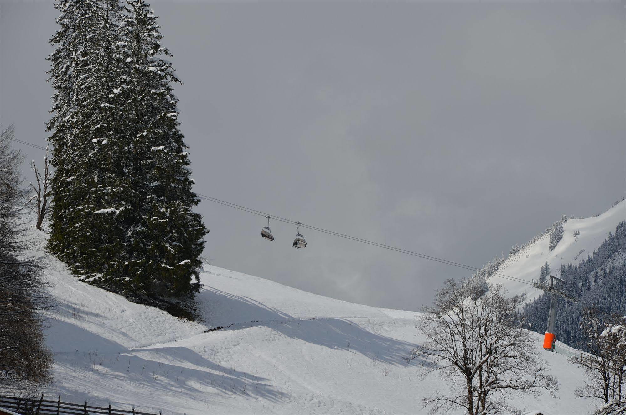 Sporthotel Zugspitze Lermoos Exterior foto