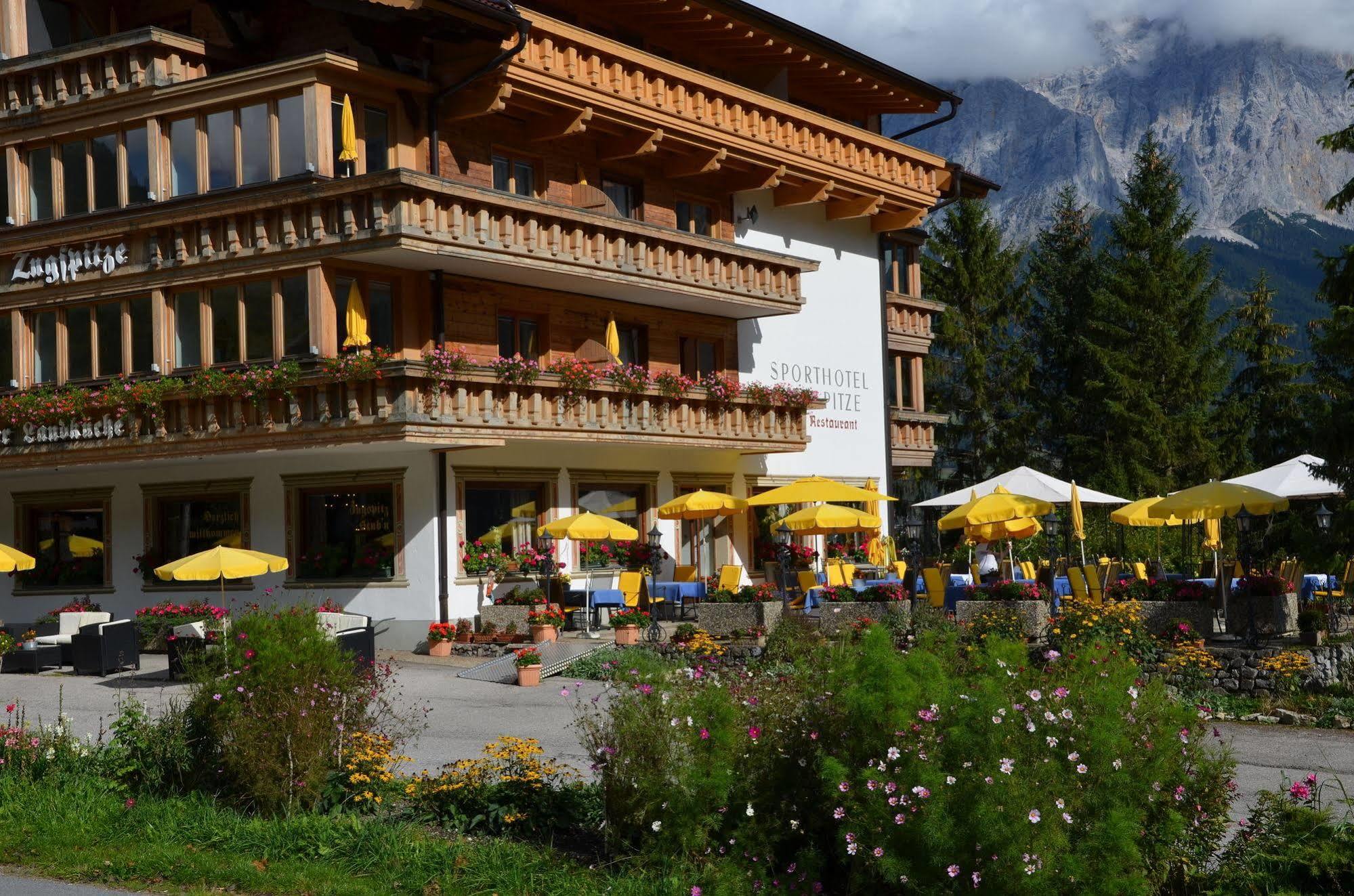Sporthotel Zugspitze Lermoos Exterior foto