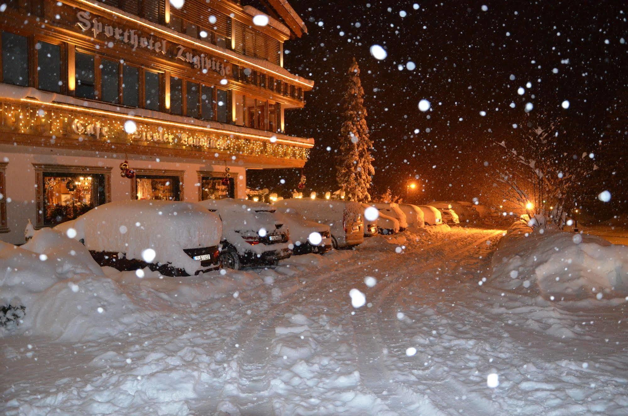 Sporthotel Zugspitze Lermoos Exterior foto