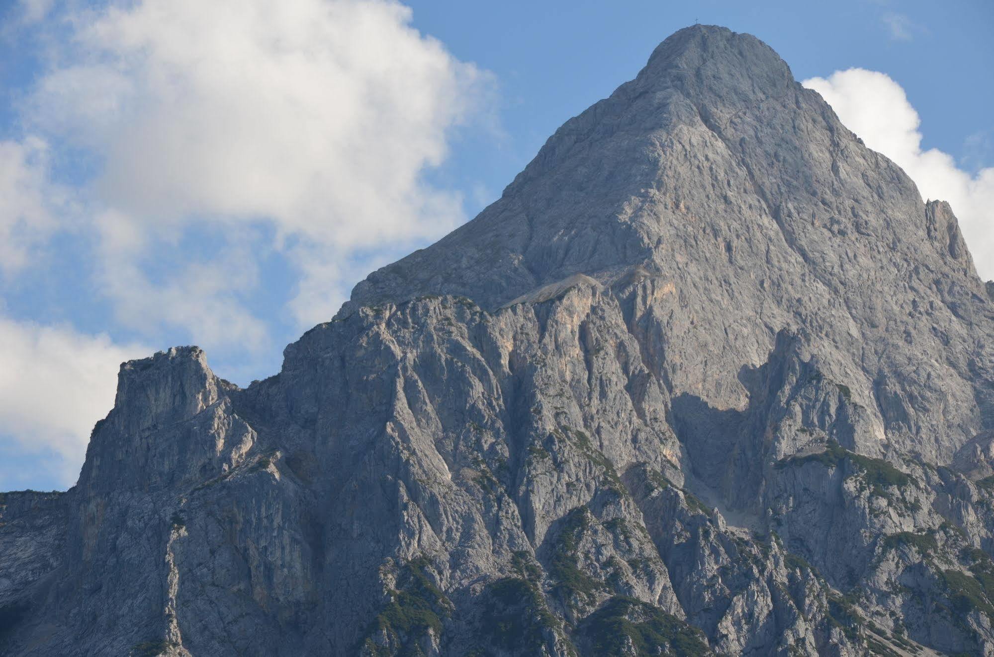 Sporthotel Zugspitze Lermoos Exterior foto
